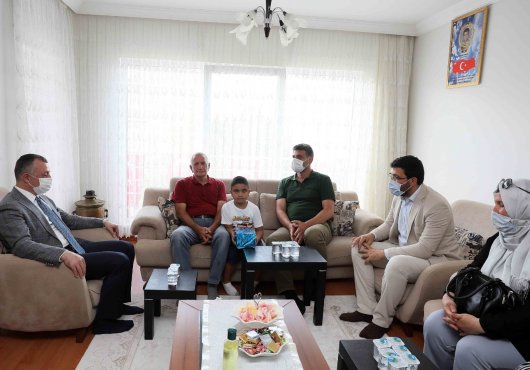 BAŞKAN BÜYÜKAAKIN, ŞEHIT AİLELERİNİ YALNIZ BIRAKMADI