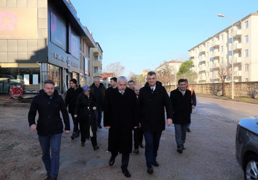 Gündoğdu, Gölcük’teki alternatif yolu inceledi