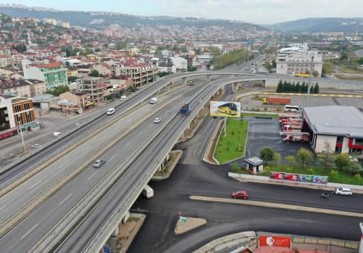 OTOGAR KÖPRÜLÜ KAVŞAĞI YEŞİLLENDİRİLİYOR