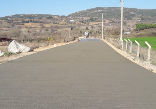 Karamürsel’de köy yolları modern ve güvenli..