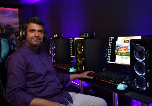 KOCAMAN, KARTEPE GENÇLİĞİNİ E-SPORLA BULUŞTURUYOR