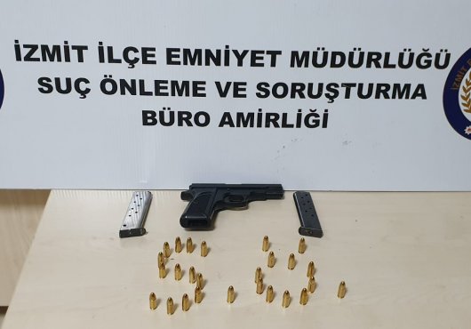  İZMİT'TE ETRAFA ATEŞ AÇIP 1 KİŞİYİ YARALAMIŞTI