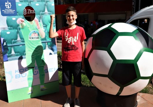 KENT YEŞİL SİYAHA BOYANDI