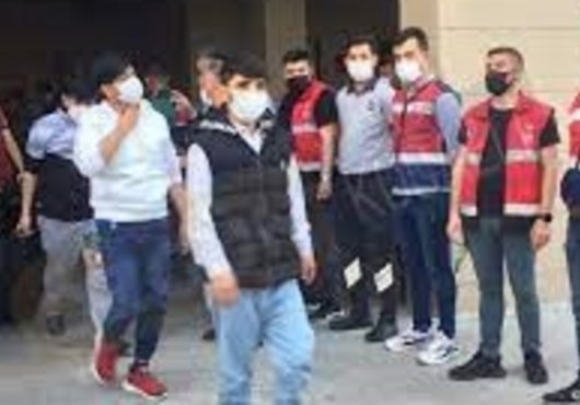 Düzensiz 65 göçmen sınır dışı edildi