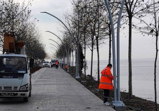 ULAŞLI'DA GÖRSEL AYDINLATMA İMALATI