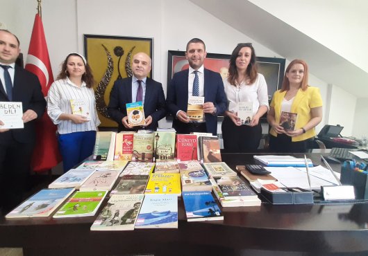 KADIN KONUK EVLERINE KİTAP TESLİMİ YAPILDI