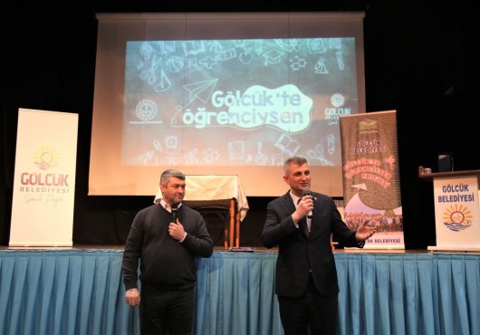 YAZAR RECEP YİĞİT EFE, GÖLCÜKLÜ ÖĞRENCİLERLE BİR ARAYA GELDİ