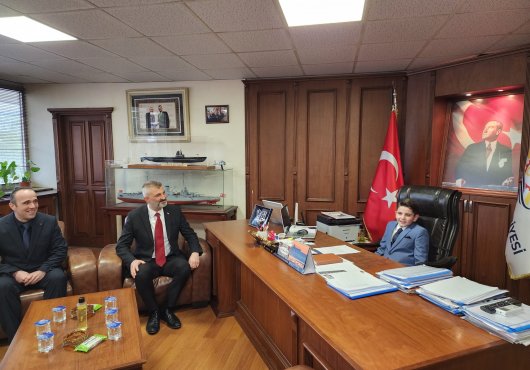 BAŞKAN SEZER KOLTUĞUNU MELİH’E DEVRETTİ