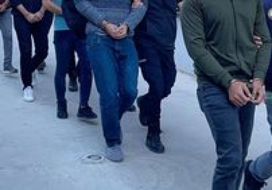 FETÖ'NÜN TSK YAPILANMASINA  OPERASYON! 3 GÖZALTI