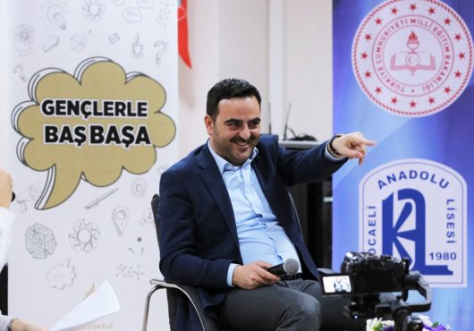 Başkan Özlü Liseli Gençlerle Buluştu