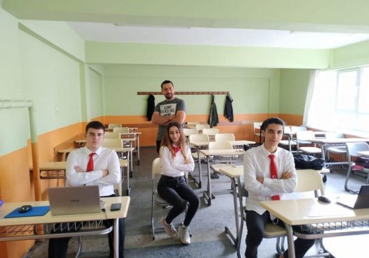 TÜBİTAK YARIŞMASINDA  TÜRKİYE 2'İNCİSİ OLDULAR