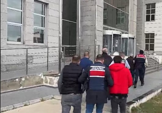 Aranan 30 kişi  gözlatına alındı!