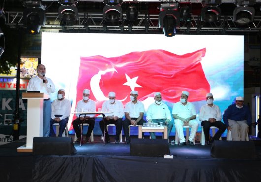 DERİNCE'DE DEMOKRASİ NÖBETİ