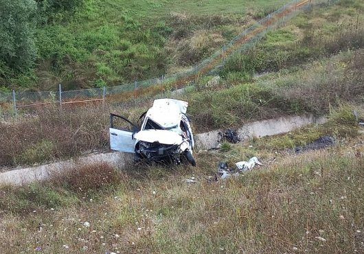 Şarampole uçan otomobil defalarca takla attı: 2 ölü, 2 yaralı