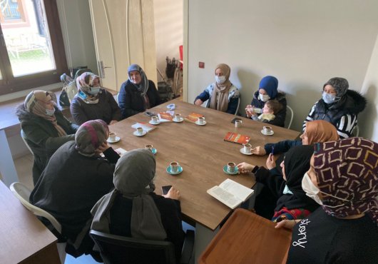 BAŞİSKELE'DE KADINLAR 