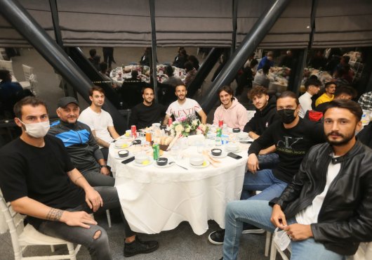 BAŞKAN AYGÜN, BELEDİYE DERİNCESPOR YÖNETİMİ İLE BULUŞTU