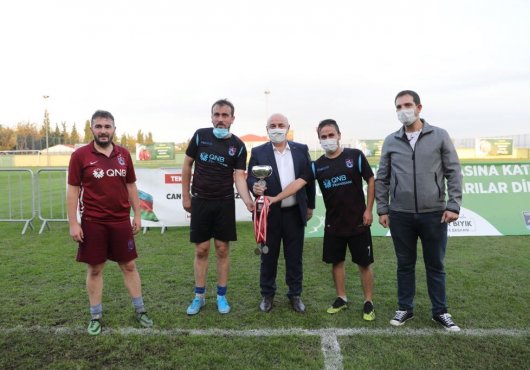 DARICA'DA AYAK TENİSİ TURNUVASI SONA ERDİ