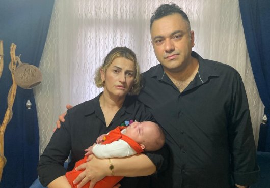 En mutlu günleri acıyla bitti, dördüz bebeklerinden sadece birini kucağına aldılar