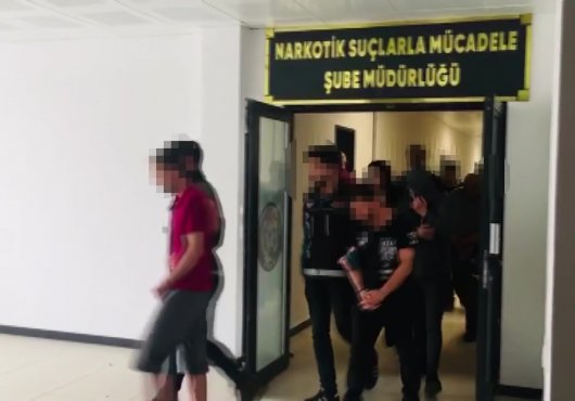 Zehir tacirlerine operasyon  5 tutuklama