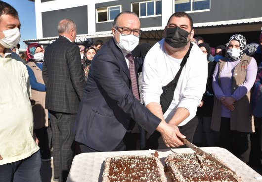 BİZİMKÖY'DE DAYANIŞMA İÇİNDE KUTLAMA