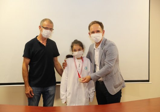 İZMİT BELEDİYE SPORCULARI GURURLANDIRDI