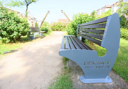 DERİNCE'DE PARKLARA YAZ BAKIMI