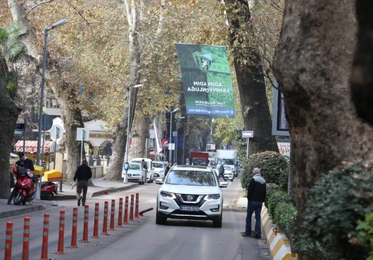 Kent Yeşil Siyah'a büründü.