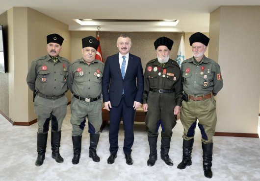 TÜRK MİLLETİ ŞEHİTLİK VE GAZİLİĞİ EN BÜYÜK RÜTBE OLARAK BİLMİŞTİR