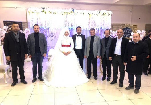 Genç Çiftlerin Mutluluğuna Ortak Oldu