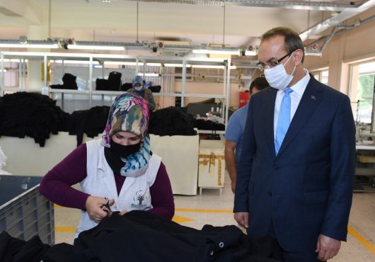 VALİ YAVUZ, ENGELLİLER ÜRETİM MERKEZİNİ ZİYARET ETTİ