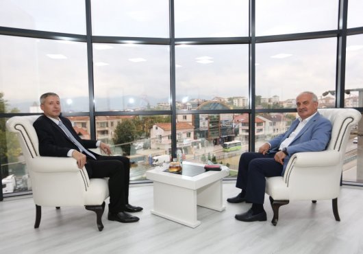AYGÜN'DEN VERGİ DAİRESİNE ZİYARET