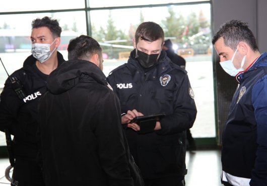 Aranan 5 kişi huzura takıldı!