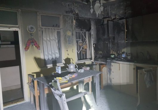 Mutfakta çıkan yangında  3 kişi dumandan etkilendi   
