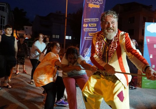 Bİ’DÜNYA EĞLENCE ÇOCUKLARIN COŞKUSU İLE BAŞLADI