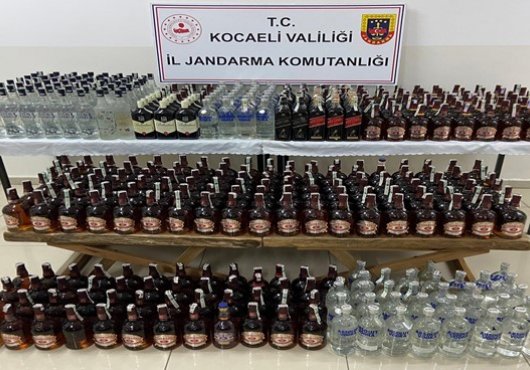 425 şişe kaçak alkol ele geçirildi
