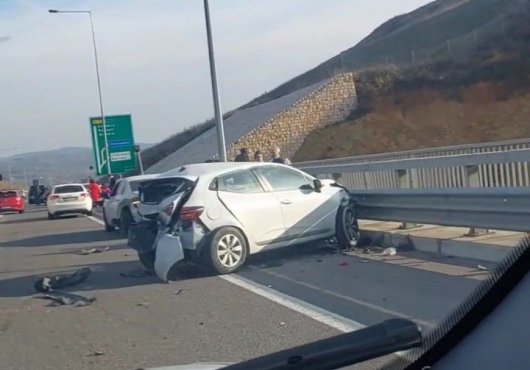 Kuzey Marmara Otoyolu'nda 8 araç zincirleme kazaya karıştı: 4 yaralı