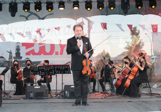 KEMAN RESİTALİ İZMİTLİLERİ  BÜYÜLEDİ