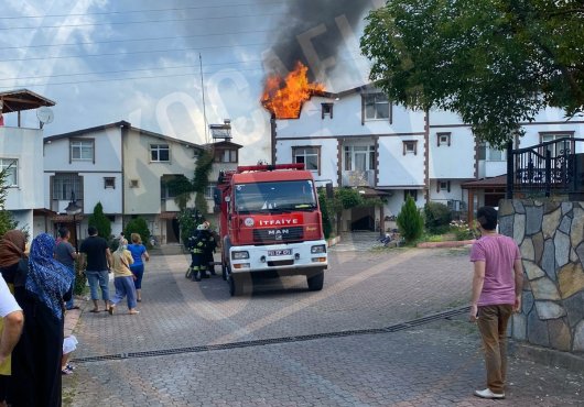 TRİPLEKS  BİNADA KORKUTAN YANGIN