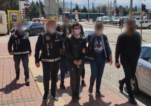 28  SAHTE  BANKNOT   ELEGEÇİRDİ