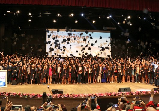 GTÜ'de 2021-2022 Mezuniyet Töreni Düzenlendi