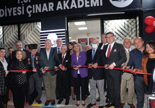 İzmit Çınar Akademi resmen açıldı  