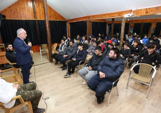 EN BÜYÜK GÜCÜMÜZ GENÇLERLE