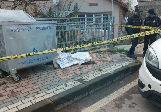ÇUVAL İÇİNDE ÇÖPE BIRAKTILAR