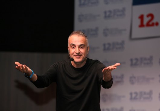 Bekir Develi: Sosyal medya Hayati hocayı Lady Gaga’ya döndürdü
