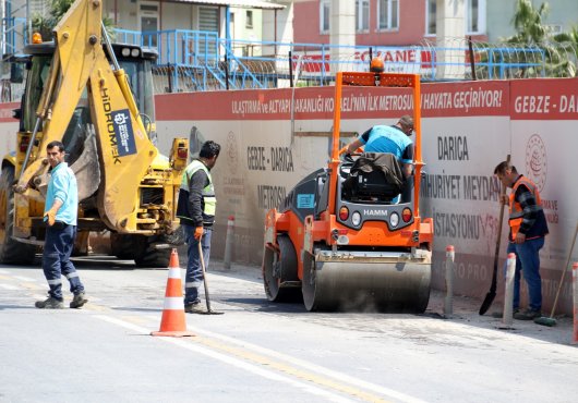 Darıca İstasyon Caddesi’nde yol onarımı