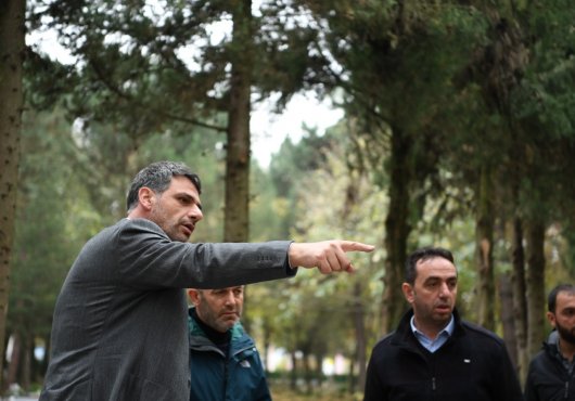 KARTEPE’DE TÜM MEZARLIKLARA ÖZEL BAKIM