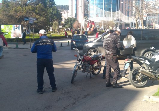 MOTOSİKLETLİLERE  30 BİN LİRA CEZA
