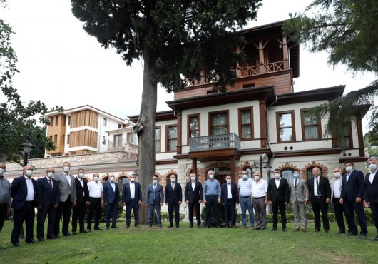 CUMHUR İTTİFAKI KONAKTA BİRARAYA GELDİ