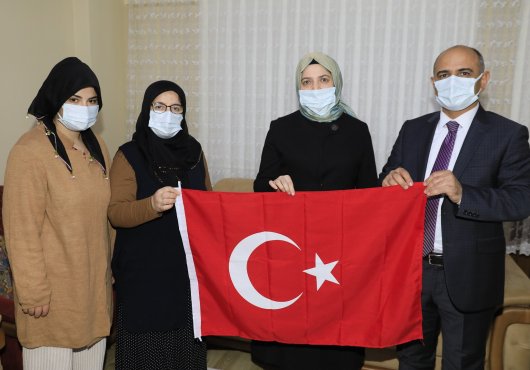 ŞEHİTLERİMİZİN AİLELERİ BİZLERE EMANETTİR