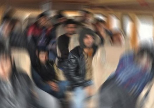 Durdurulan araçta,32 düzensiz  göçmen yakalandı